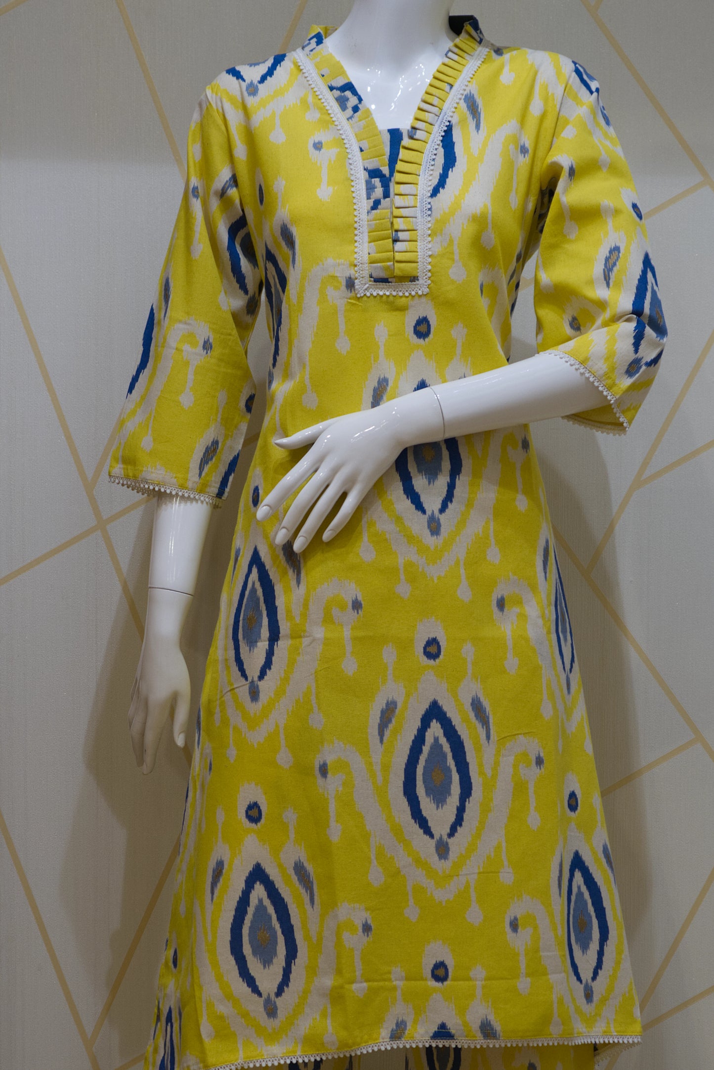 Ikkath kurti set