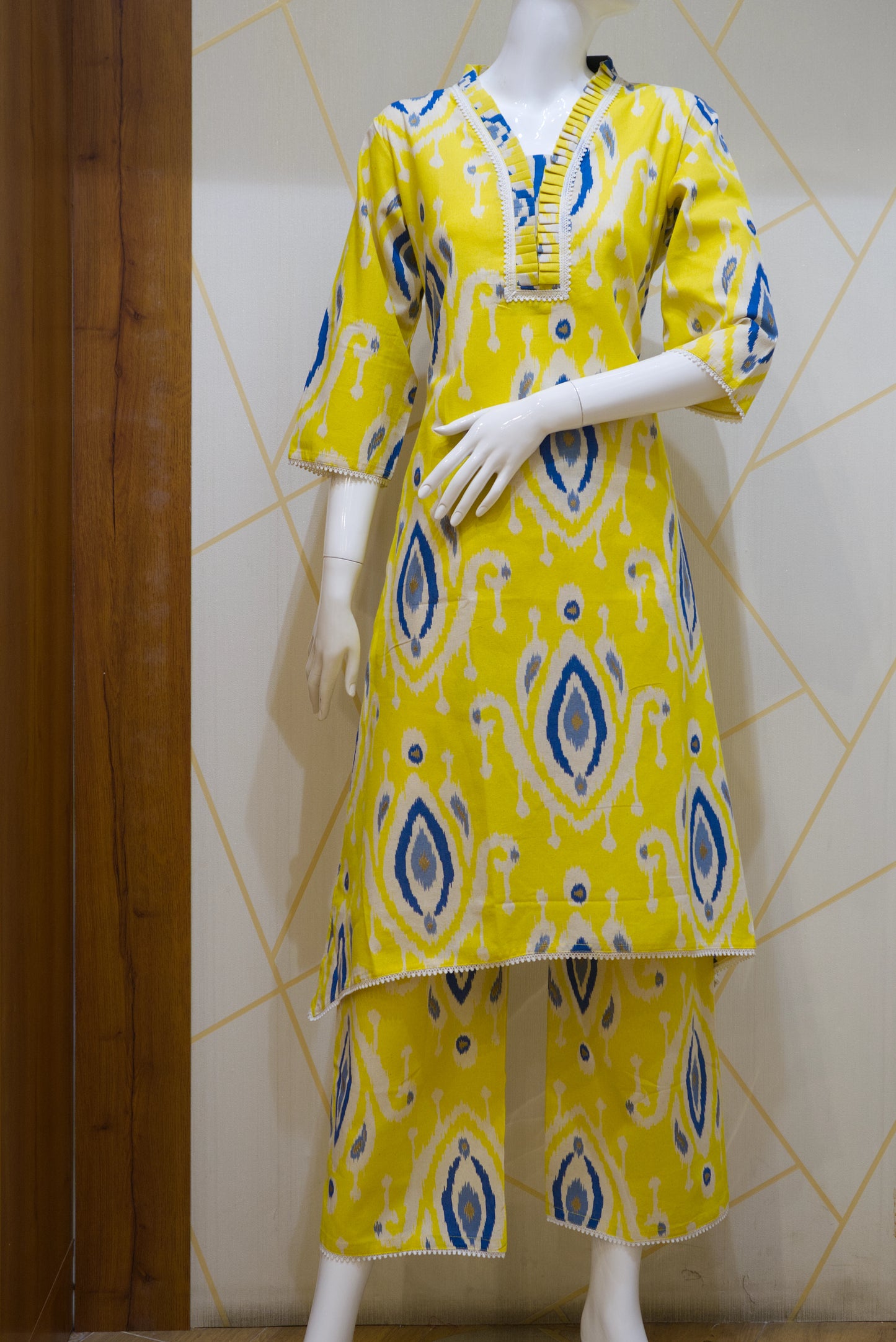 Ikkath kurti set